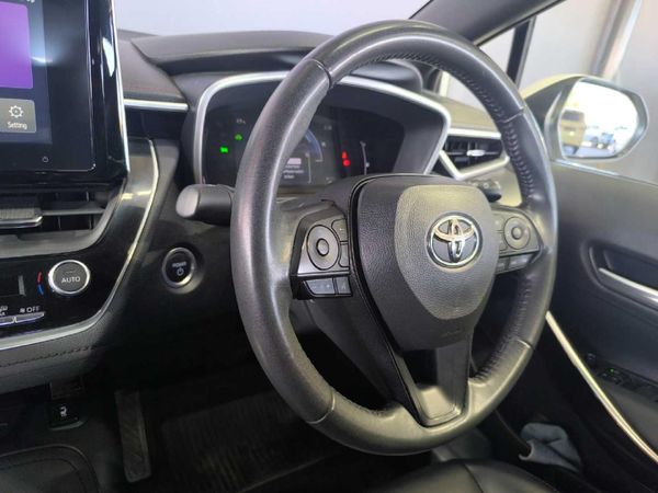 2025-Toyota-Corolla-18-XS-Hybrid-Auto image:18
