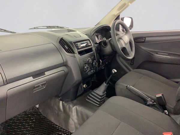 2021-Isuzu-D-Max-250C-Single-Cab image:13