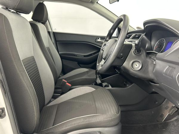 2020-Hyundai-i20-12-Motion image:9