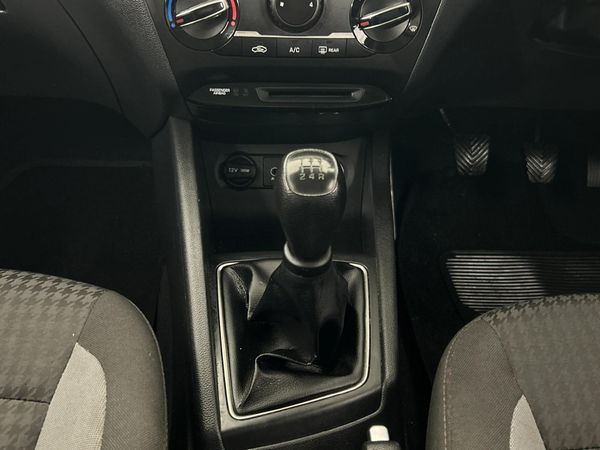 2020-Hyundai-i20-12-Motion image:10