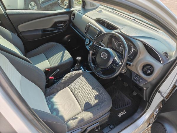 2017-Toyota-Yaris-10-Pulse-5-dr image:6