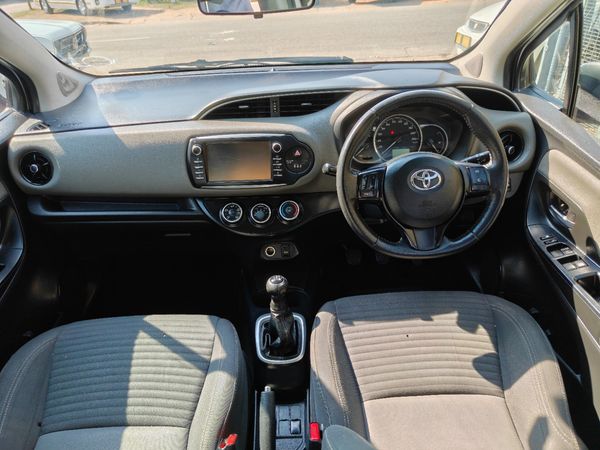 2017-Toyota-Yaris-10-Pulse-5-dr image:8