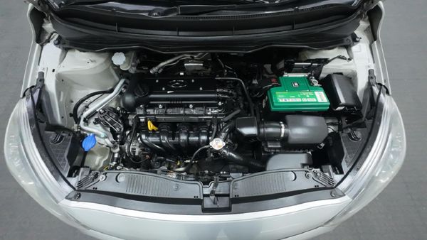2013-Hyundai-i20-14-Glide image:13