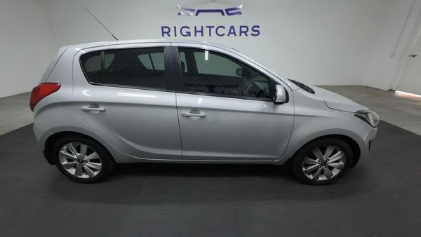 2013-Hyundai-i20-14-Glide image:2