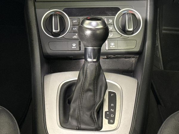 2016-Audi-Q3-20-TDI-quattro-Auto-135kW image:10