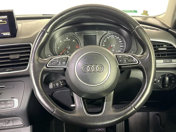 2016-Audi-Q3-20-TDI-quattro-Auto-135kW image:12