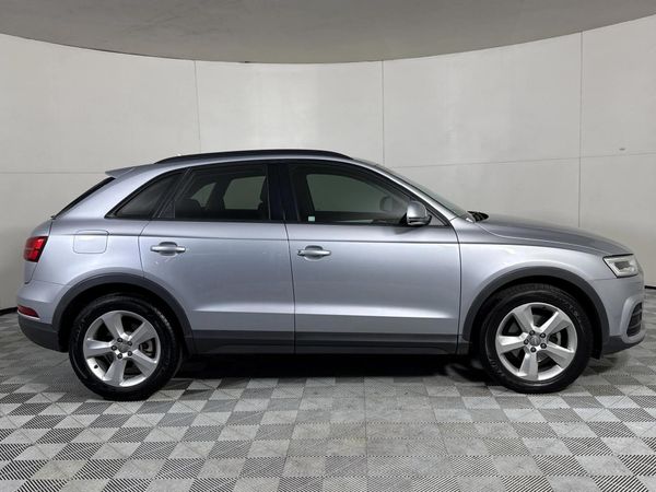 2016-Audi-Q3-20-TDI-quattro-Auto-135kW image:17