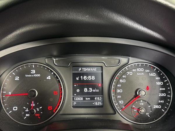 2016-Audi-Q3-20-TDI-quattro-Auto-135kW image:2