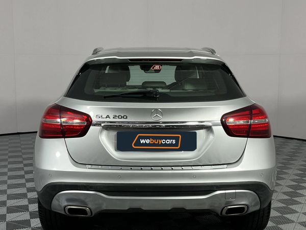 2017-Mercedes-Benz-GLA-200-Auto image:15