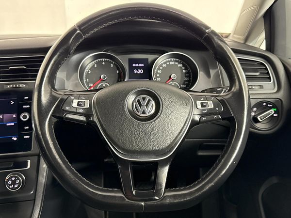 2020-Volkswagen-Golf-VII-14-TSI-Comfortline-Auto image:9