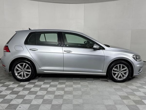 2020-Volkswagen-Golf-VII-14-TSI-Comfortline-Auto image:14
