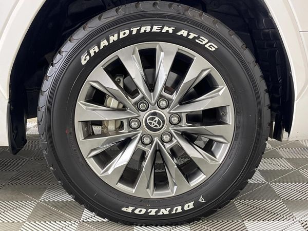 2023-Toyota-Land-Cruiser-300-V6-33-D-ZX image:5