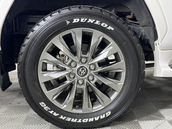 2023-Toyota-Land-Cruiser-300-V6-33-D-ZX image:7