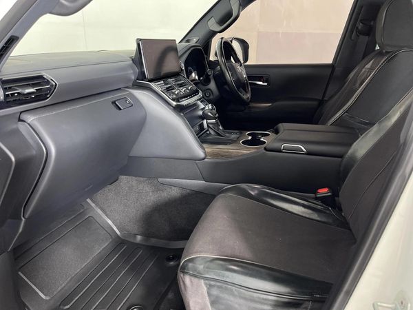 2023-Toyota-Land-Cruiser-300-V6-33-D-ZX image:8