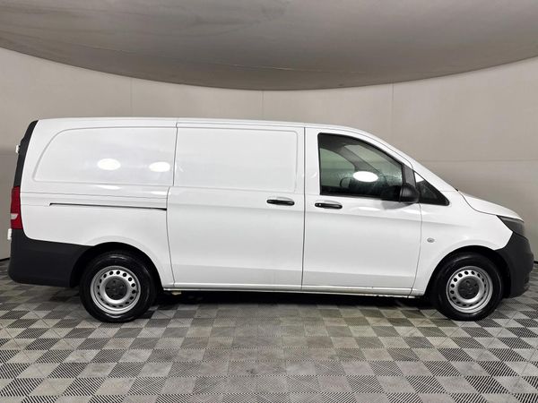 2022-Mercedes-Benz-Vito-114-22-CDI-Panel-Van image:5