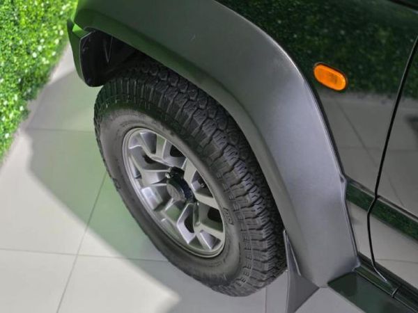 2025-Suzuki-Jimny-15-GLX-Auto image:9