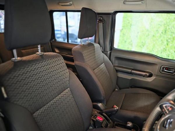 2025-Suzuki-Jimny-15-GLX-Auto image:13