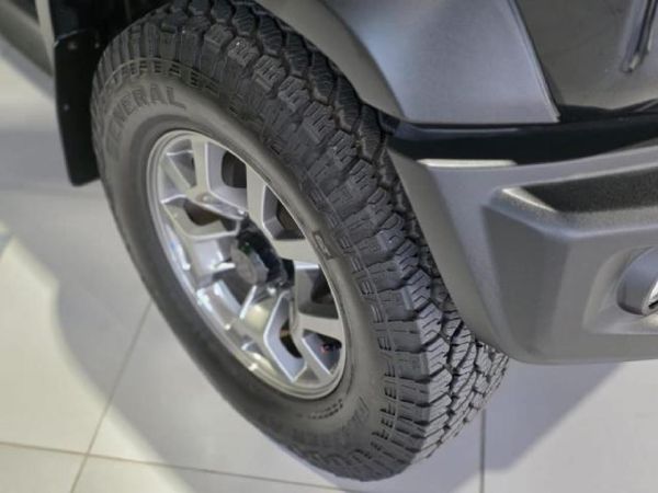 2025-Suzuki-Jimny-15-GLX-Auto image:8
