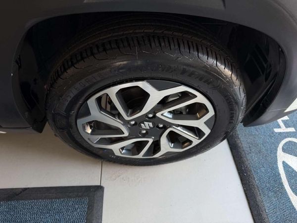 2026-Suzuki-Fronx-15-GLX-Auto image:12