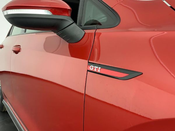 2022-Volkswagen-Golf-8-GTI-20-TSI-Auto image:17