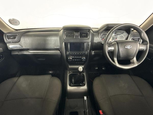 2021-Mahindra-Pik-Up-22-mHawk-S10-Double-Cab image:1
