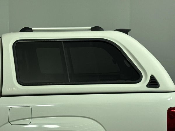 2014-Volkswagen-Amarok-20-TDI-Trendline-103kW-Double-Cab image:14