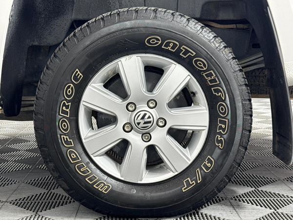 2014-Volkswagen-Amarok-20-TDI-Trendline-103kW-Double-Cab image:6