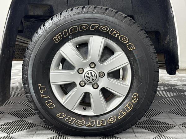 2014-Volkswagen-Amarok-20-TDI-Trendline-103kW-Double-Cab image:7