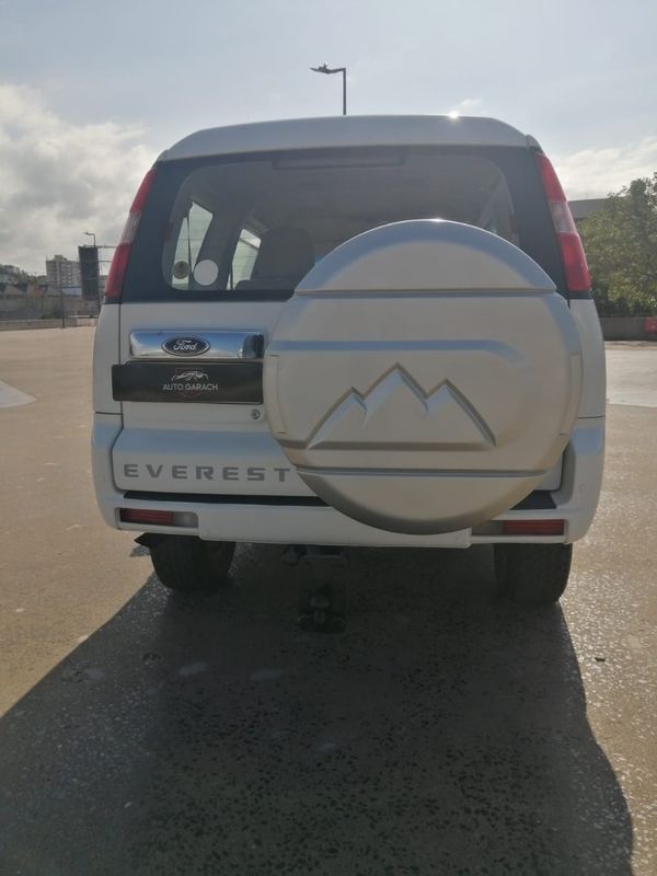 2012-Ford-Everest-30-TDCi-LTD-4x4-Auto image:4