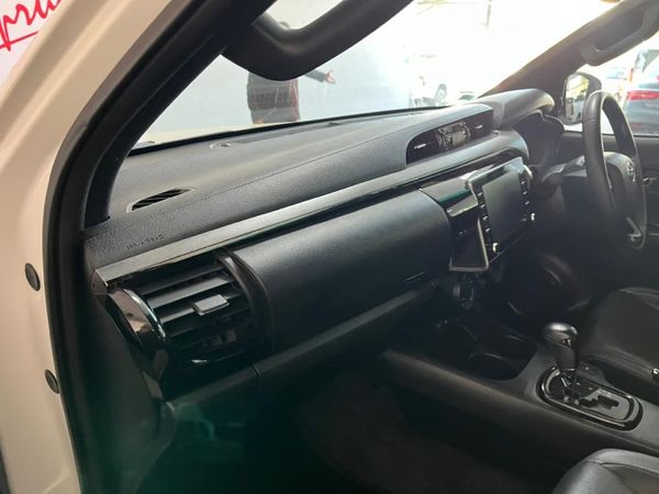 2024-Toyota-Hilux-28-GD-6-Raised-Body-Legend-Auto-Extended-Cab image:6