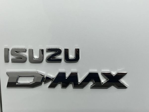 2023-Isuzu-D-Max-19-DDI-LS-4x4-Auto-Double-Cab image:11