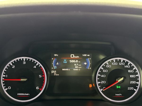 2023-Isuzu-D-Max-19-DDI-LS-4x4-Auto-Double-Cab image:2