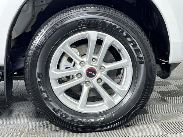 2023-Isuzu-D-Max-19-DDI-LS-4x4-Auto-Double-Cab image:5