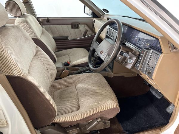 1989-Nissan-Skyline-20-GLE-Auto image:9