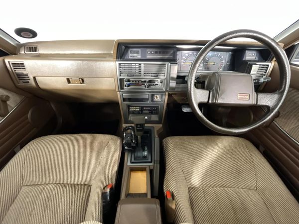 1989-Nissan-Skyline-20-GLE-Auto image:1