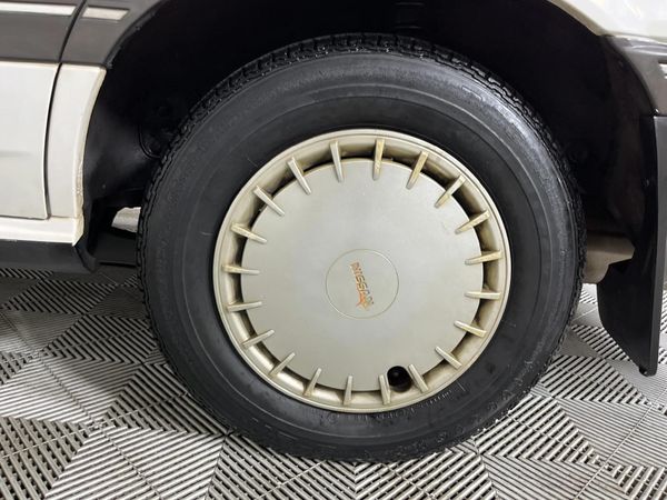 1989-Nissan-Skyline-20-GLE-Auto image:6