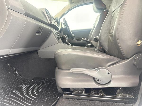 2015-Volkswagen-Amarok-20-BiTDI-Highline-132kW-Auto-Double-Cab image:8