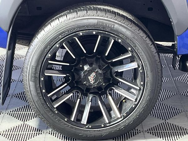 2022-Toyota-Hilux-28-GD-6-Raised-Body-Legend-4x4-Auto-Double-Cab image:7