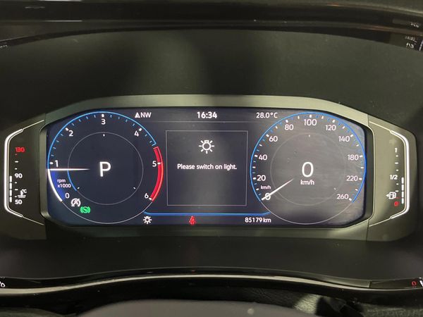 2021-Volkswagen-Caravelle-T61-20-BiTDI-Highline-Auto-4Motion-146kW image:2