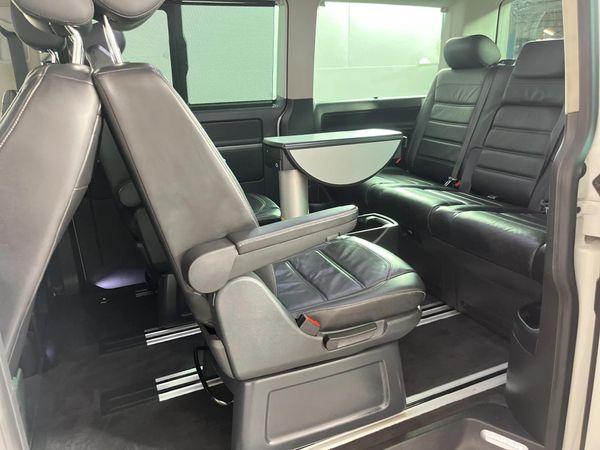 2021-Volkswagen-Caravelle-T61-20-BiTDI-Highline-Auto-4Motion-146kW image:3