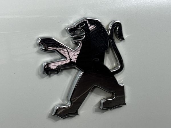 2011-Peugeot-3008-16-VTi-Comfort-Access image:11