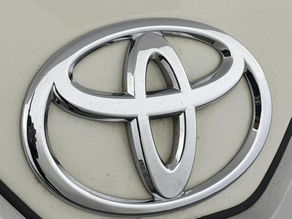 2024-Toyota-Quantum-28-LWB-CrewCab-Panel-Van image:11