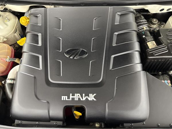 2021-Mahindra-XUV-500-22D-mHawk-7-seat-W10-Auto image:12