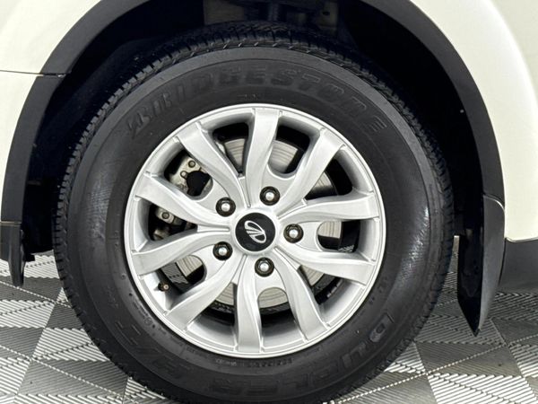 2021-Mahindra-XUV-500-22D-mHawk-7-seat-W10-Auto image:4