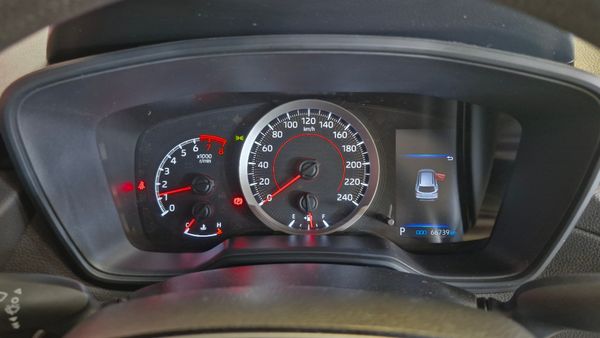 2024-Toyota-Corolla-Cross-18-XI image:11