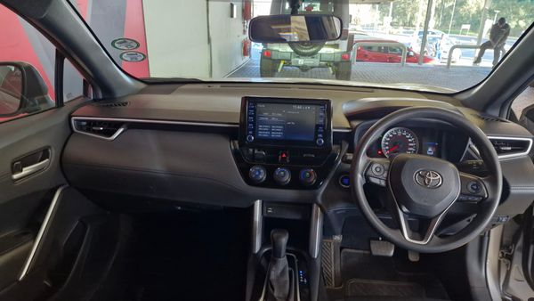 2024-Toyota-Corolla-Cross-18-XI image:18