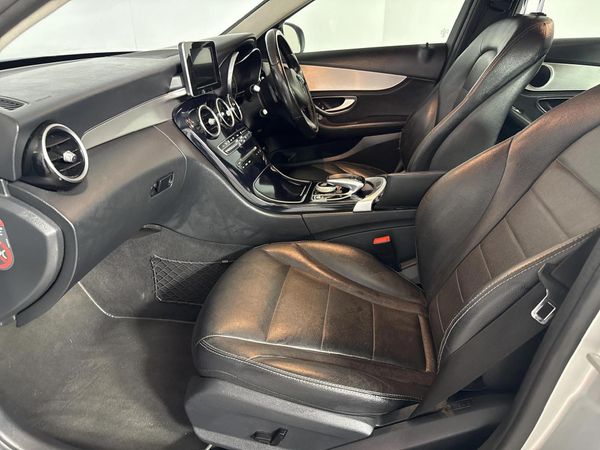 2015-Mercedes-Benz-C-Class-C-200-Auto image:8