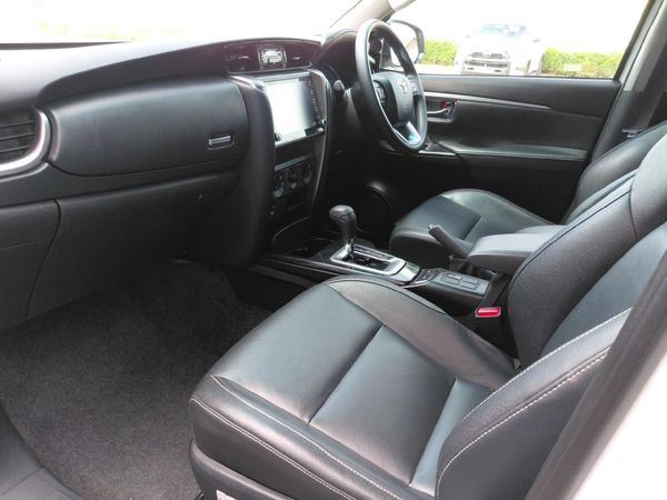 2024-Toyota-Fortuner-24-GD-6-RB-Auto image:5