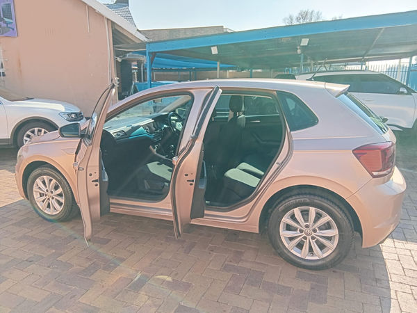 2019-Volkswagen-Polo-10-TSI-Comfortline image:10