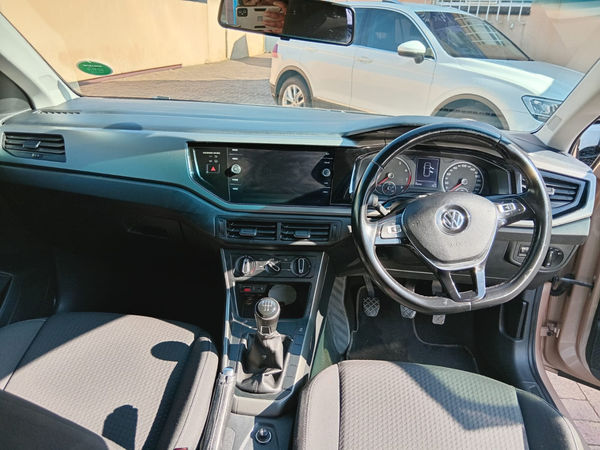 2019-Volkswagen-Polo-10-TSI-Comfortline image:3